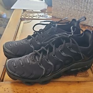 Nike Black Air VaporMax Plus Sneakers